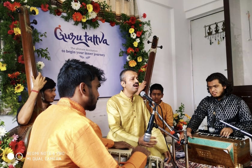 Mukul performing for Gurutatva Foundation Tabla: Rishikesh Bhave, Harmonium: Apoorva Pitkar, Tanpura: Mayur Sakri and Sumedh Kulkarni