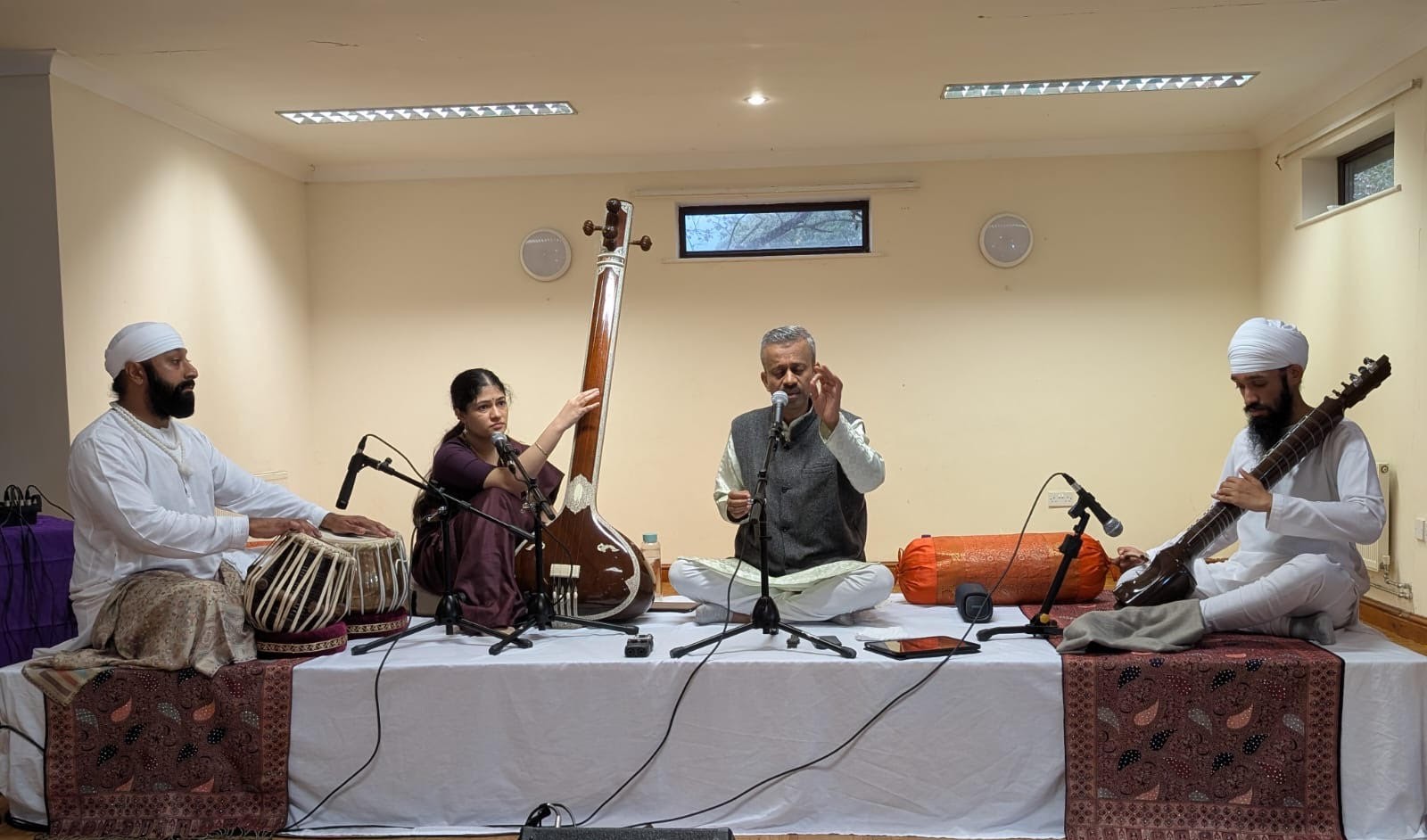 Mukul Kulkarni in concert at Stoke-on_Trent, UK Sept 7, 2025 Co-Artists: Shri Rajveer Singh Bhachu ji, Dilruba: Shri Jawand Singh ji, Tanpura: Shahana Kane ji